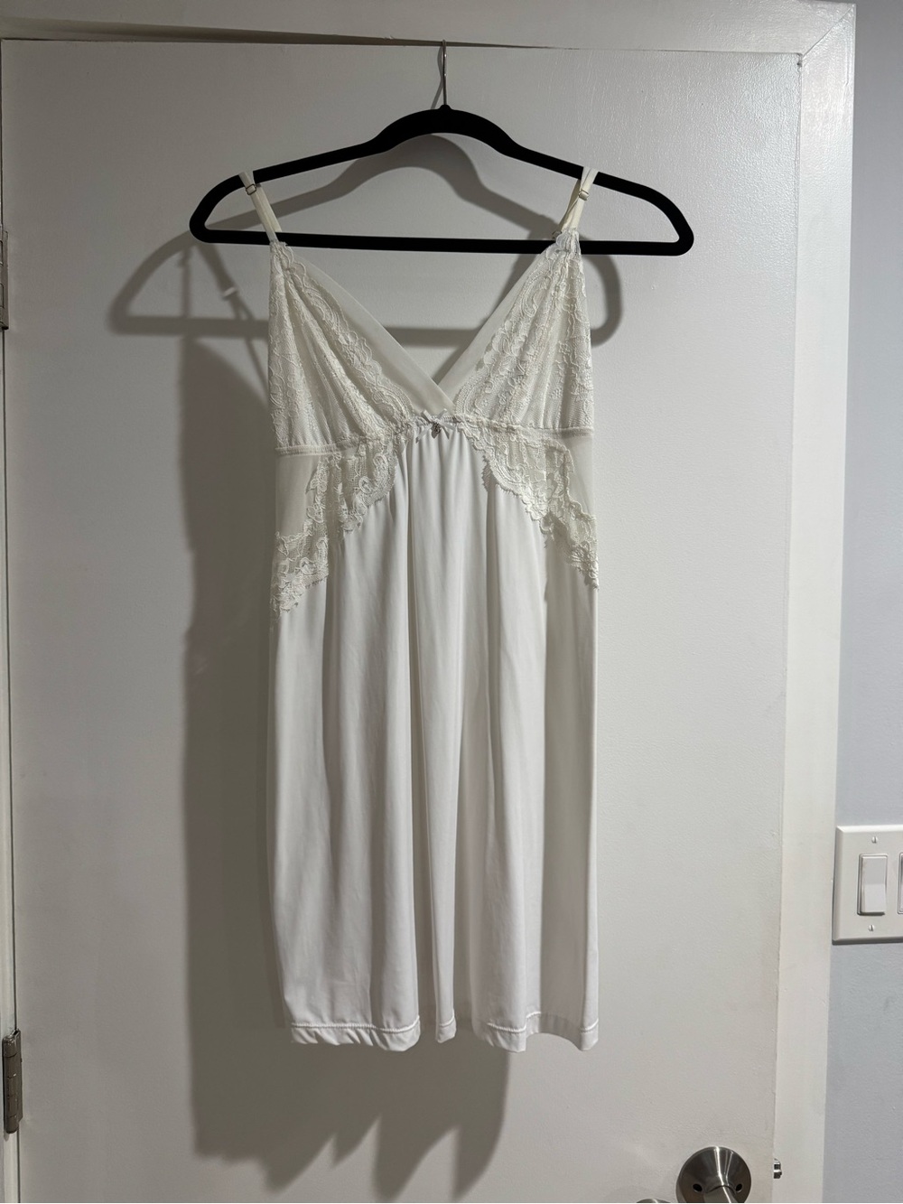 Classic Lace-Trim Chemise Nightdress - White